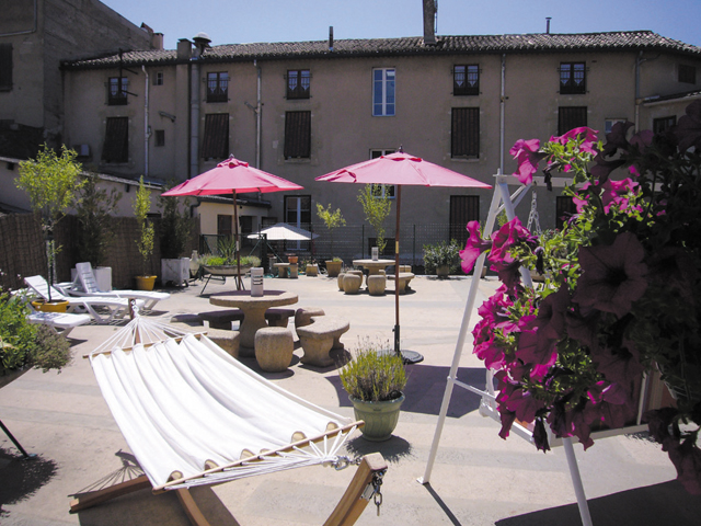 hotel_toppin_cavaillon